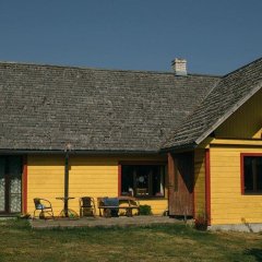 Mare accommodation in Uiõ-Matu farm
