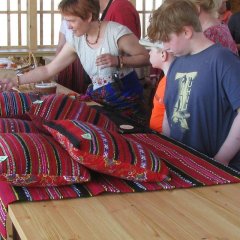 Kihnu sadamaturg - kohalik toit ja käsitöö