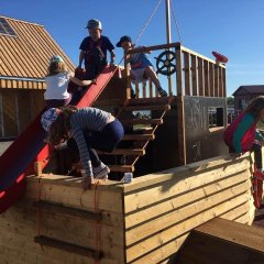 Kihnu sadamaturg - kohalik toit ja käsitöö