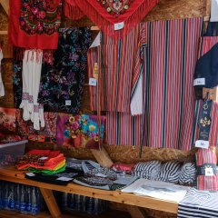 Kihnu sadamaturg - kohalik toit ja käsitöö